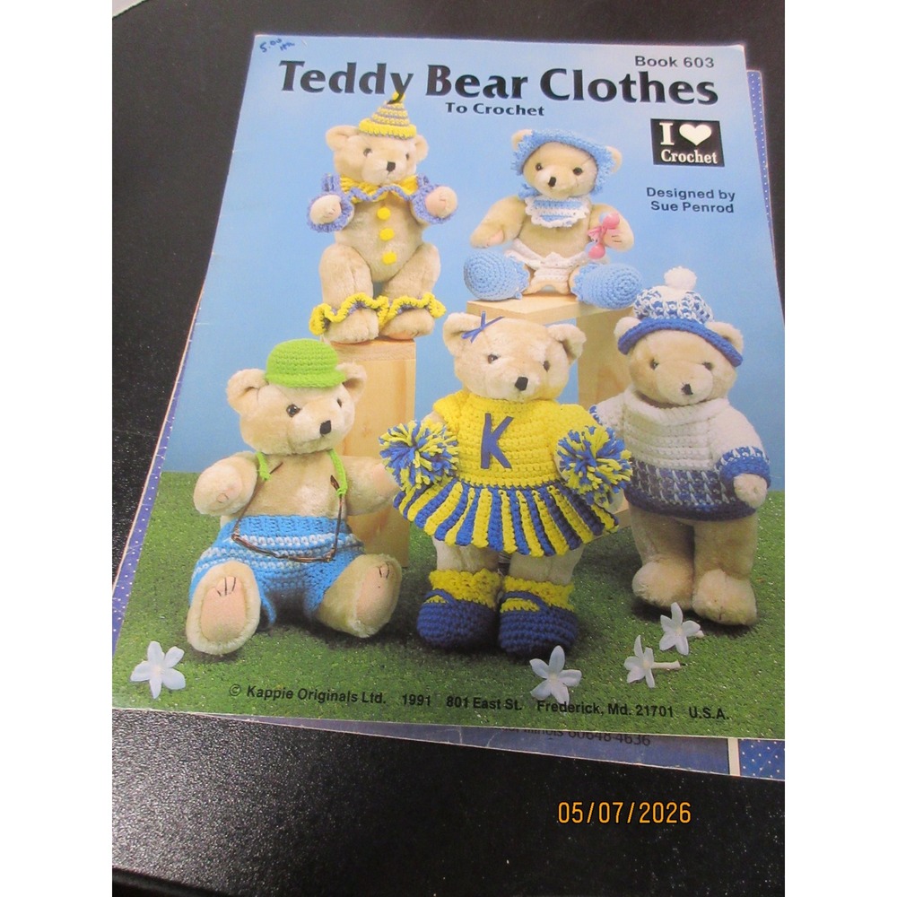 Vintage Crochet Pattern Book Lot Teddy Bear Clothes Doll Fashion Bedspreads 9pc - Picture 4 of 11